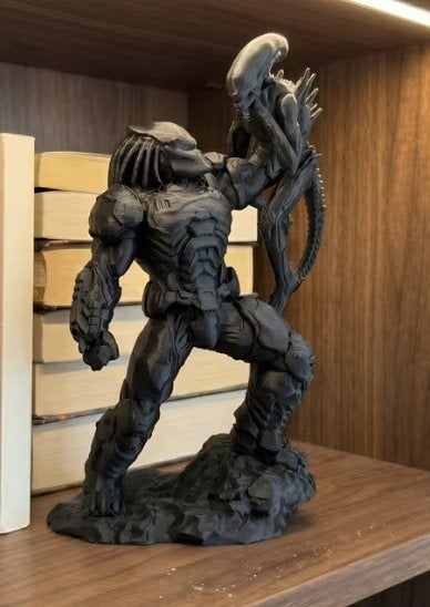 3D geprint beeldje Predator met Xenomorph - Zwart (20cm), Ophalen of Verzenden, Nieuw, Fantasy
