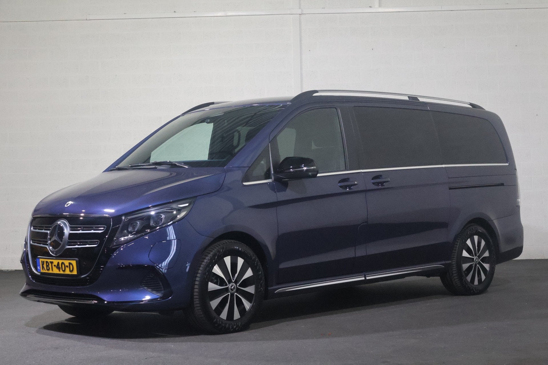 Mercedes-Benz Eqv