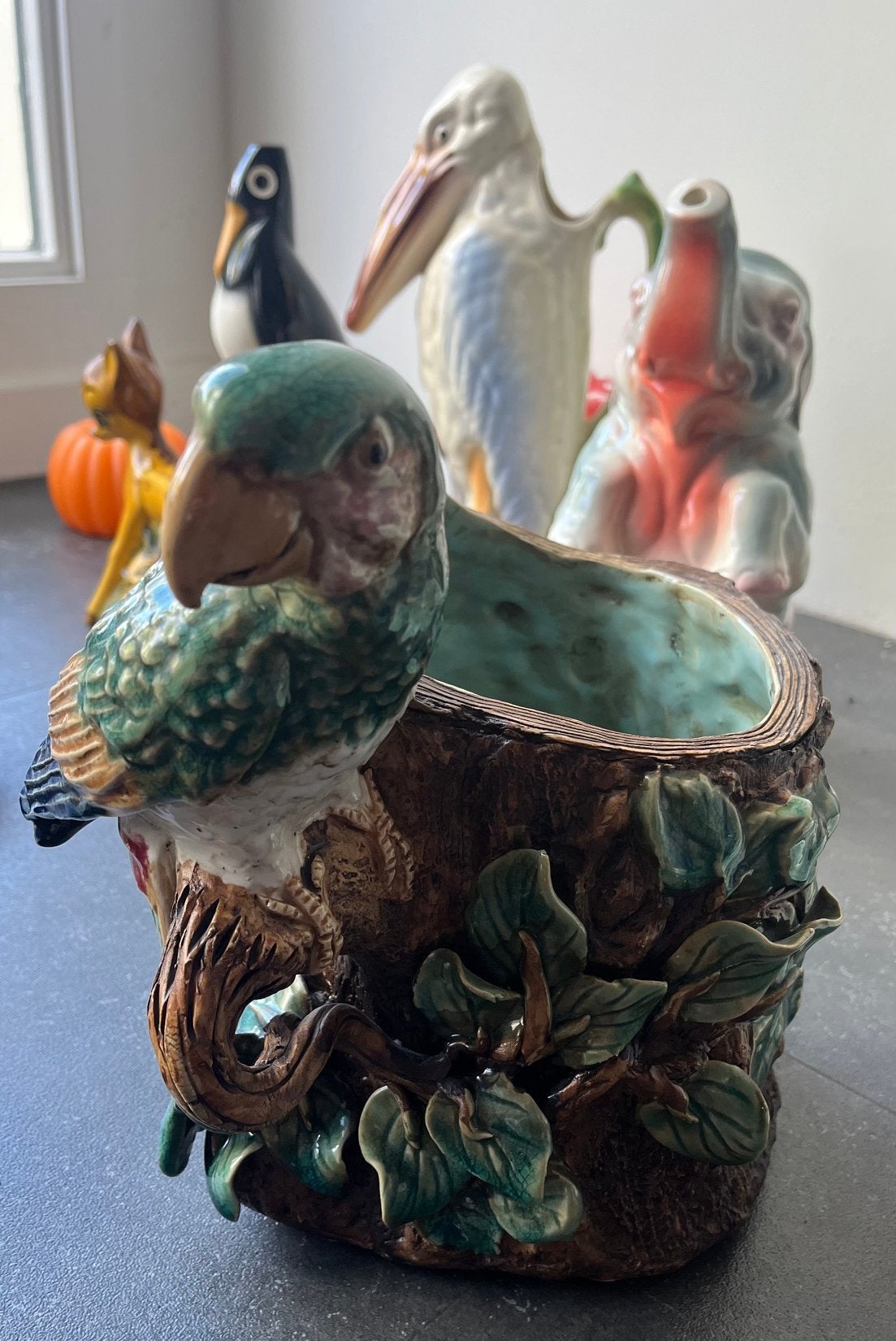 Antieke Frans Majolica cachepot Barbotine TreeTrunk Model, Verzenden