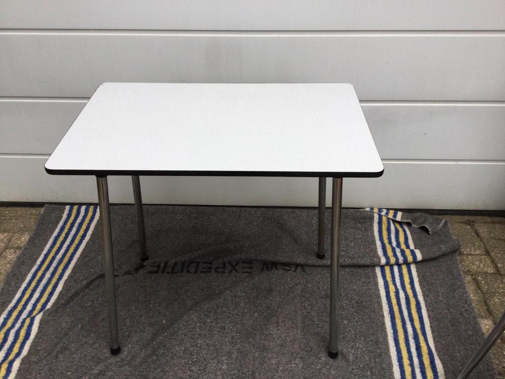 Retro Formica tafels jaren 60/70, Huis en Inrichting, Tafels | Bijzettafels, Ophalen, Zo goed als nieuw, 75 cm of meer, 60 cm of meer
