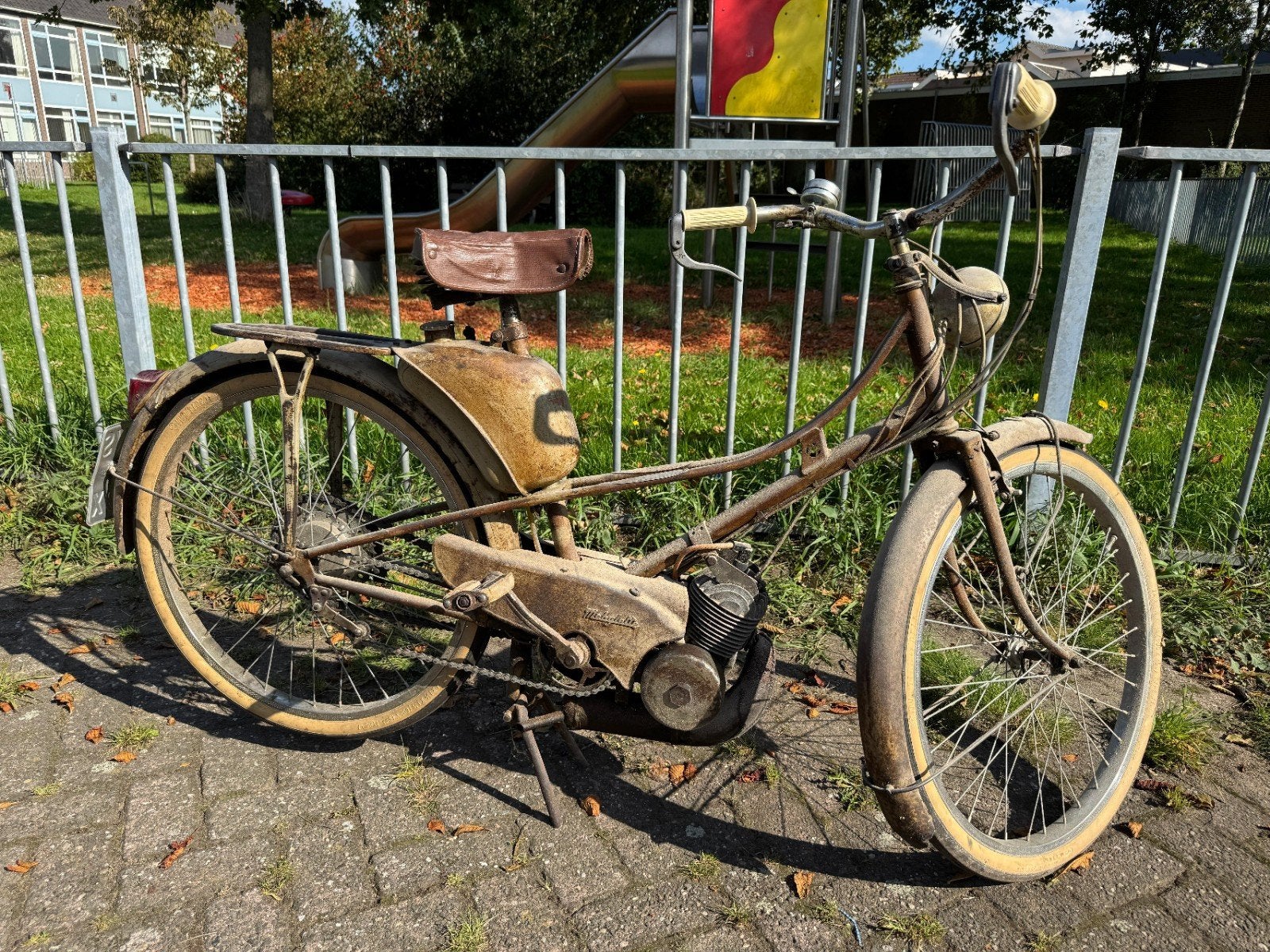 Kaptein Mobylette 1953, Fietsen en Brommers, Brommers | Oldtimers, Ophalen, Overige merken