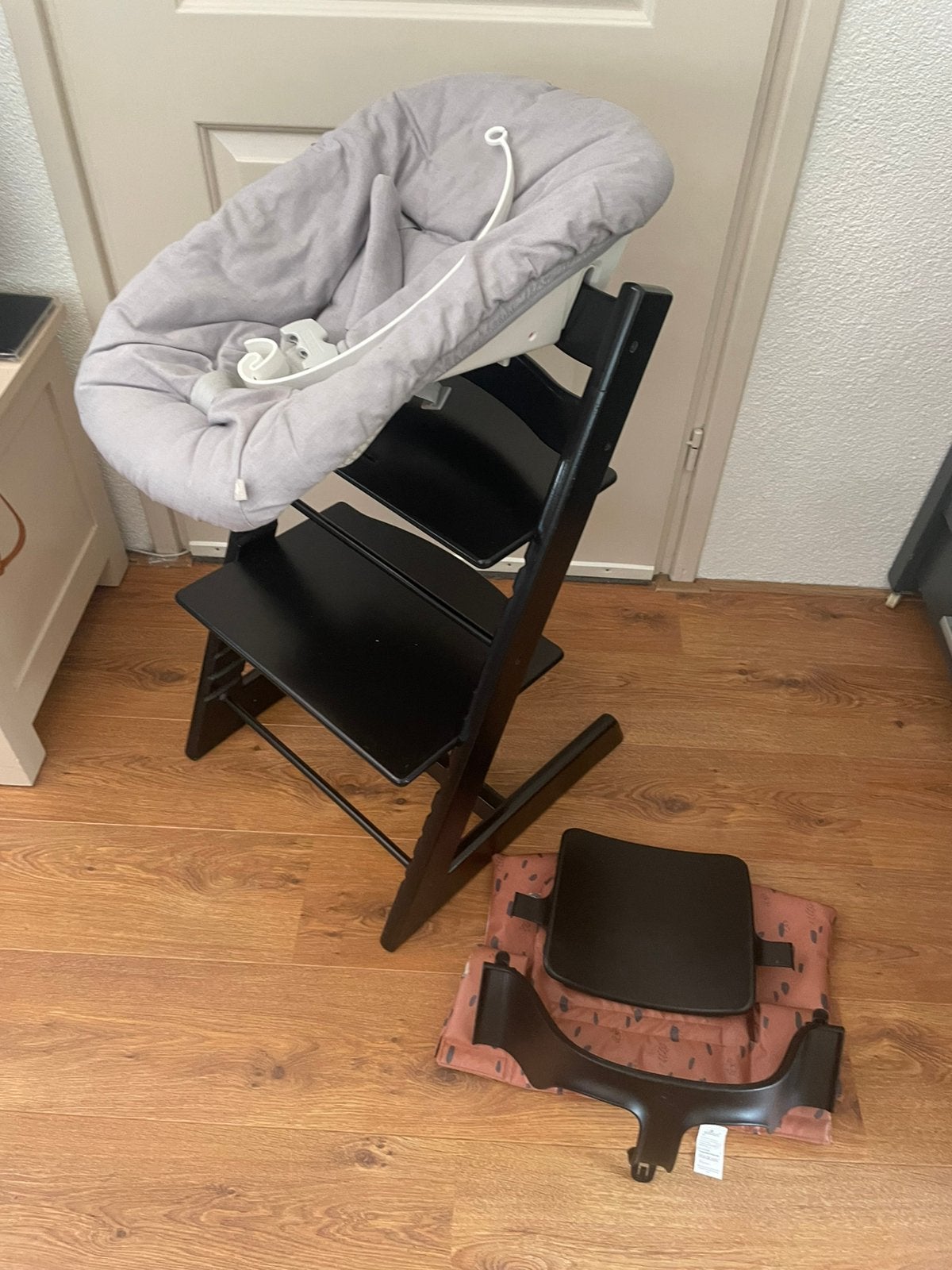 🧡 Zwarte Stokke Tripp Trapp Newborn 2standen & Babyset 🩵, Kinderen en Baby's, Kinderstoelen, Ophalen, Gebruikt, Meegroeistoel