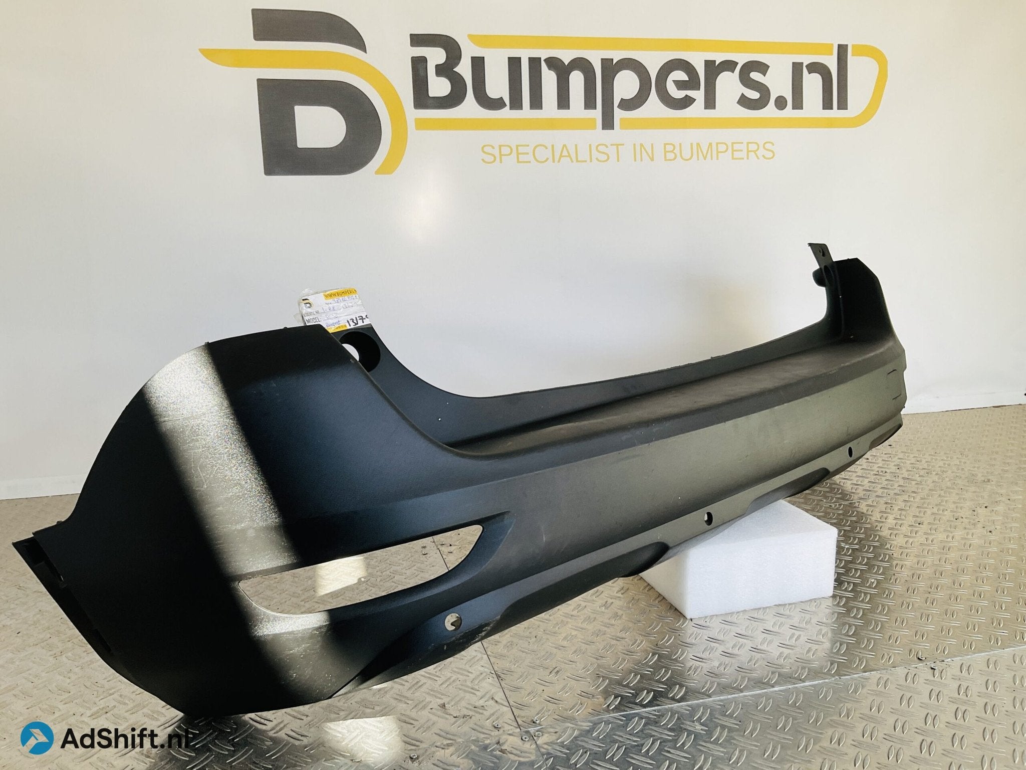 Bumper Peugeot 5008 4xpdc 9816681577 Achterbumper 1-R8-13179, Bumper