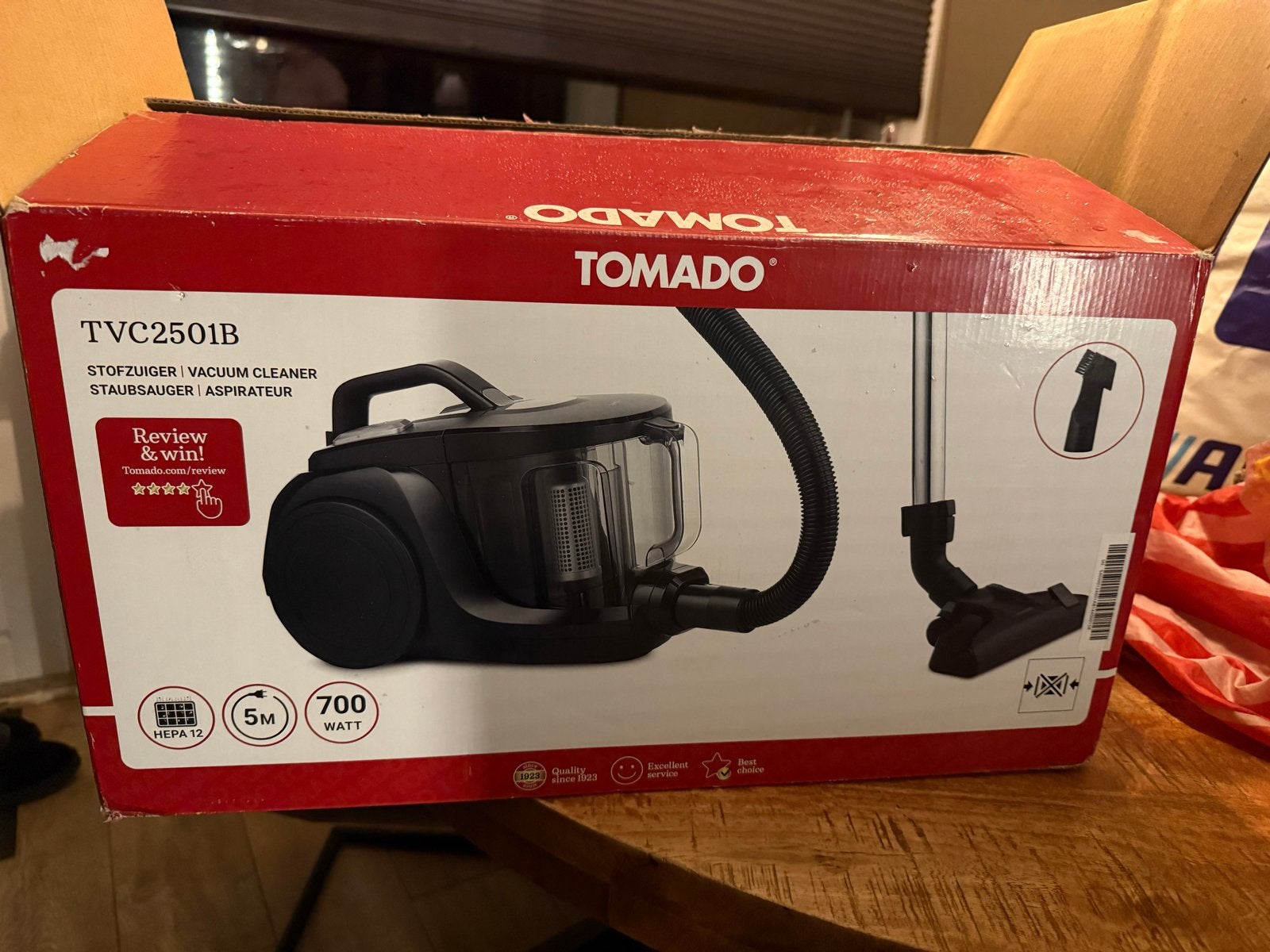 Tomado TVC2501B Stofzuiger met zakloos systeem, Overige merken, Nieuw, Ophalen of Verzenden, Sledestofzuiger