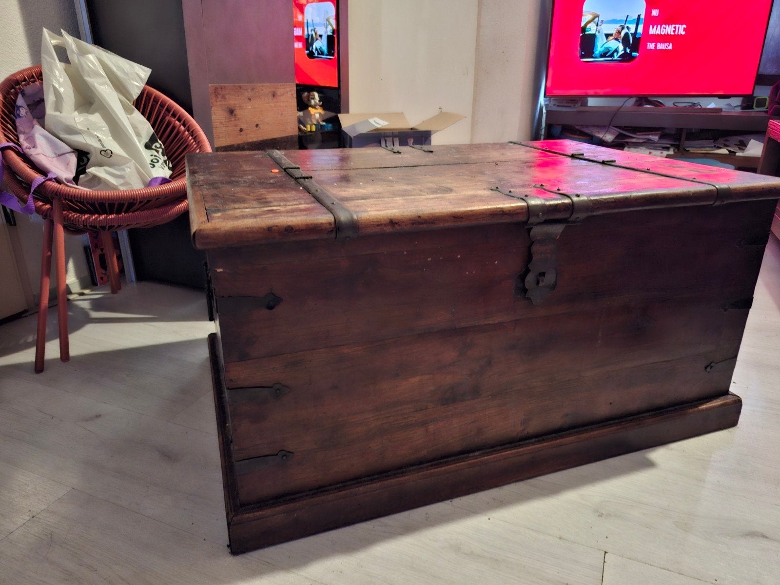 houten kist met metalen beslag, Ophalen, 50 tot 100 cm, Minder dan 50 cm