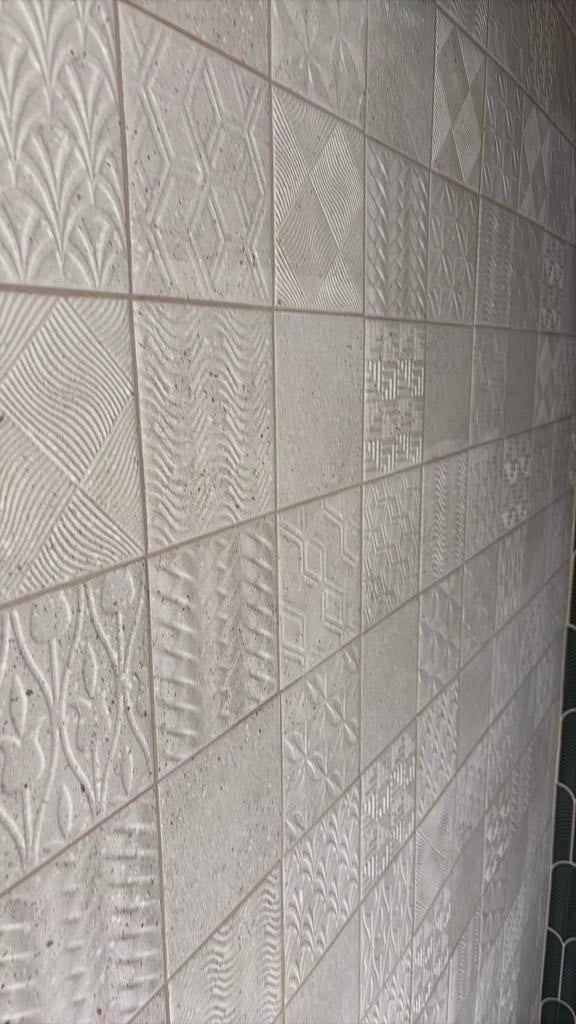 Tegels 15x15  plusminus 60 stuks, Doe-het-zelf en Verbouw, Nieuw, Minder dan 5 m², Wandtegels, Keramiek