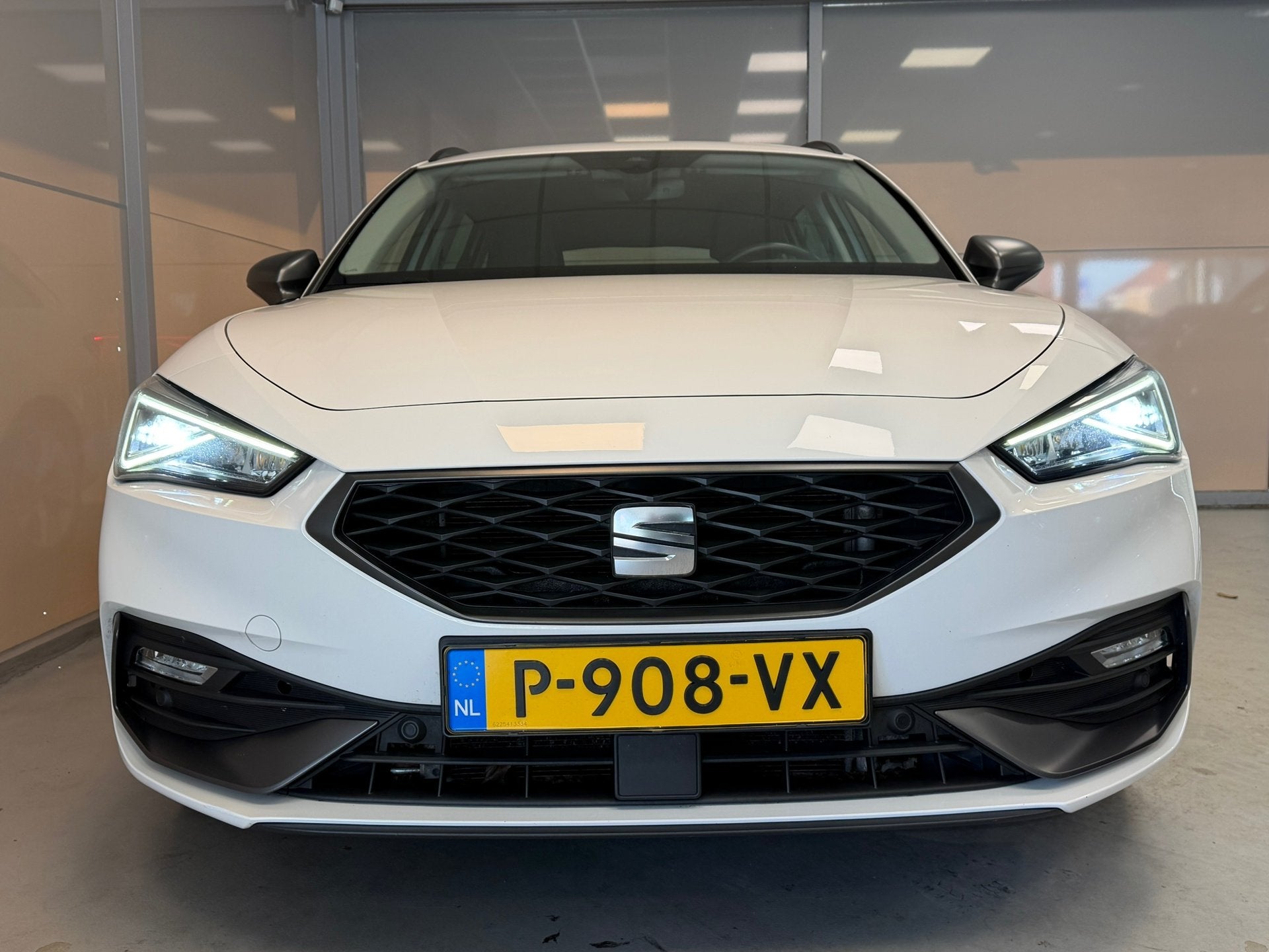 Seat Leon Sportstourer 1.4 TSI eHybrid PHEV FR Business Inte, Auto's, Dealer onderhouden, Gebruikt, 4 cilinders, Leon