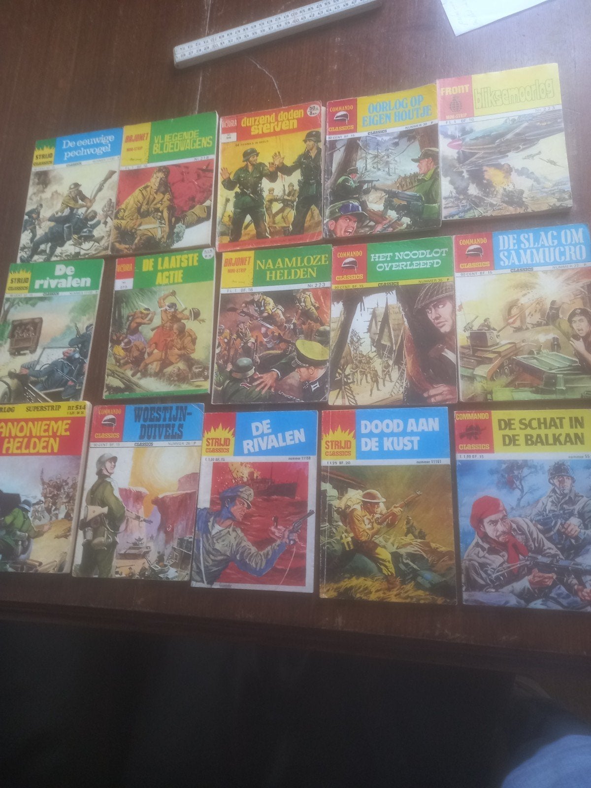15 oorlogs stripboeken.,bajonet, victoria,strijd,commando,, Boeken, Meerdere stripboeken, Ophalen of Verzenden, Gelezen