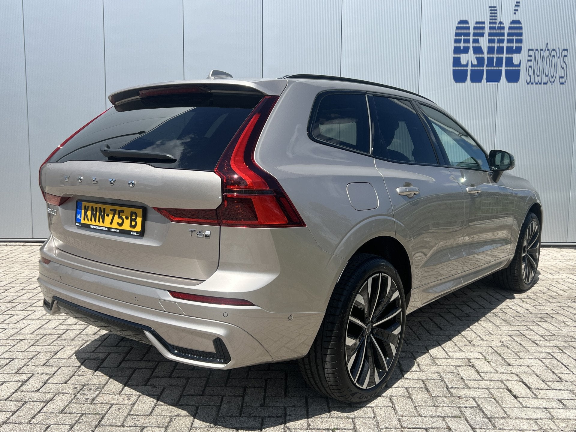 Volvo XC60 T6 AWD Ultra Dark Executive Ed Luchtvering Bowers, Auto's, Automaat, 12 maanden, Gebruikt, Zwart