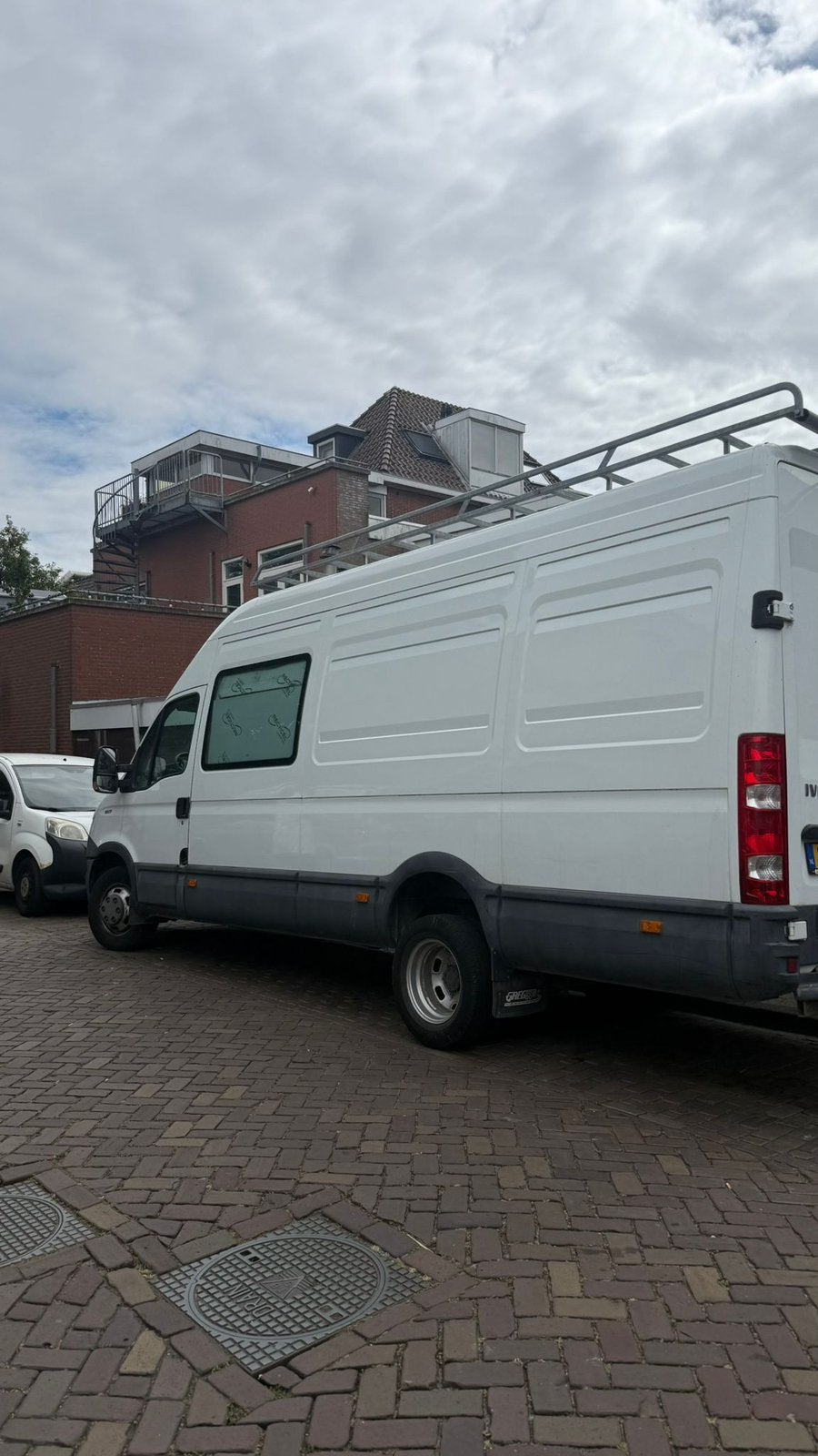 Iveco daily 2013, Euro 5, Stof, 2460 kg, Zwart