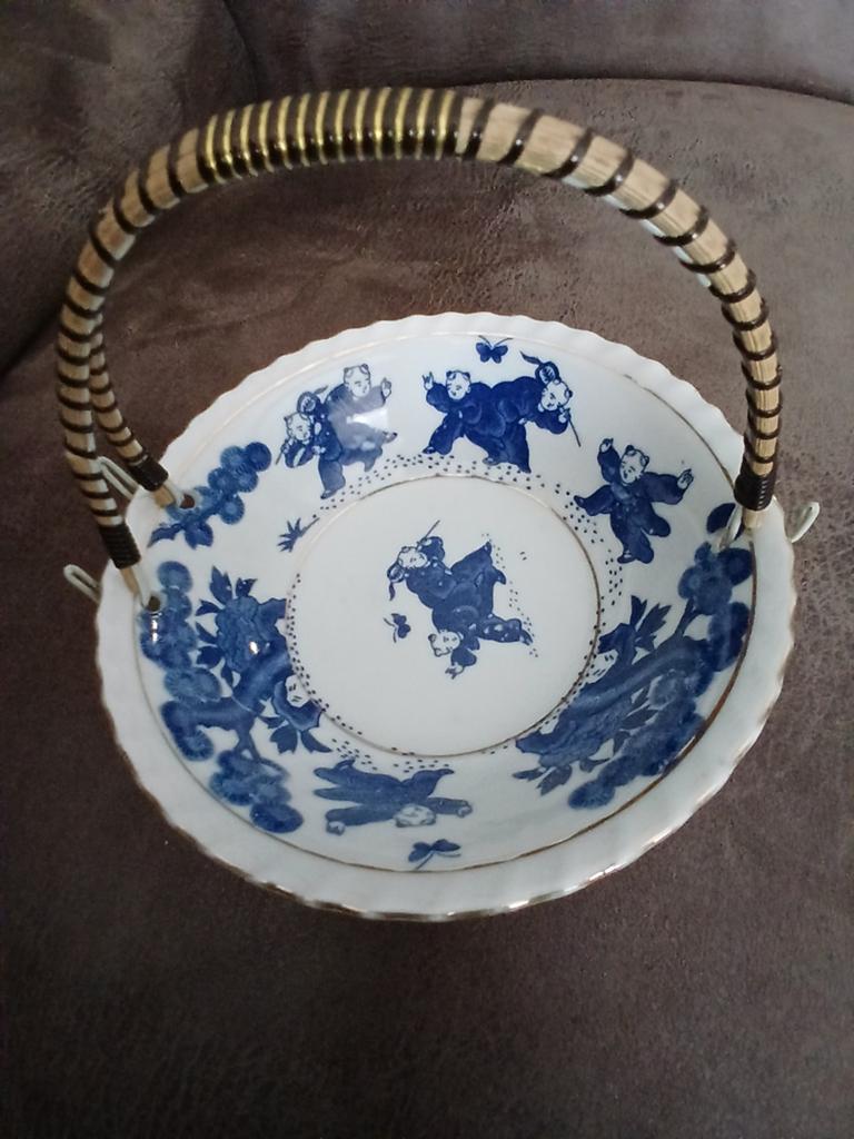Japans blauw wit porseleinen Karako bonbonschaaltje, Antiek en Kunst, Antiek | Schalen, Ophalen of Verzenden