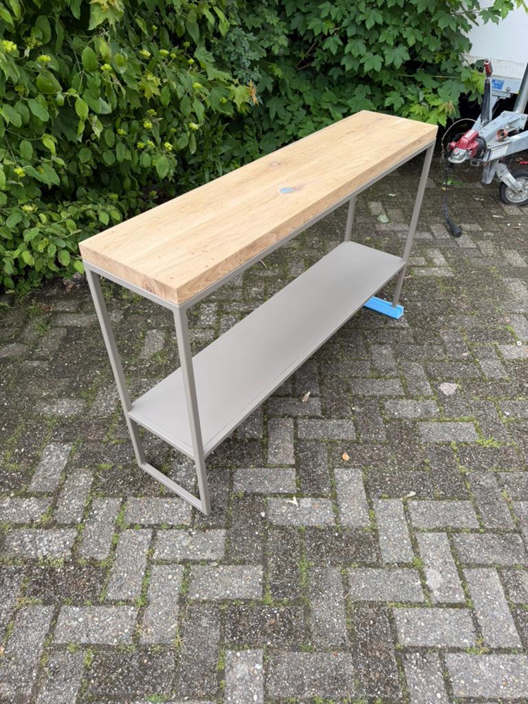Eiken sidetable van hout en staal - Nieuw, Nieuw, Ophalen of Verzenden, 75 cm of meer, 60 cm of meer