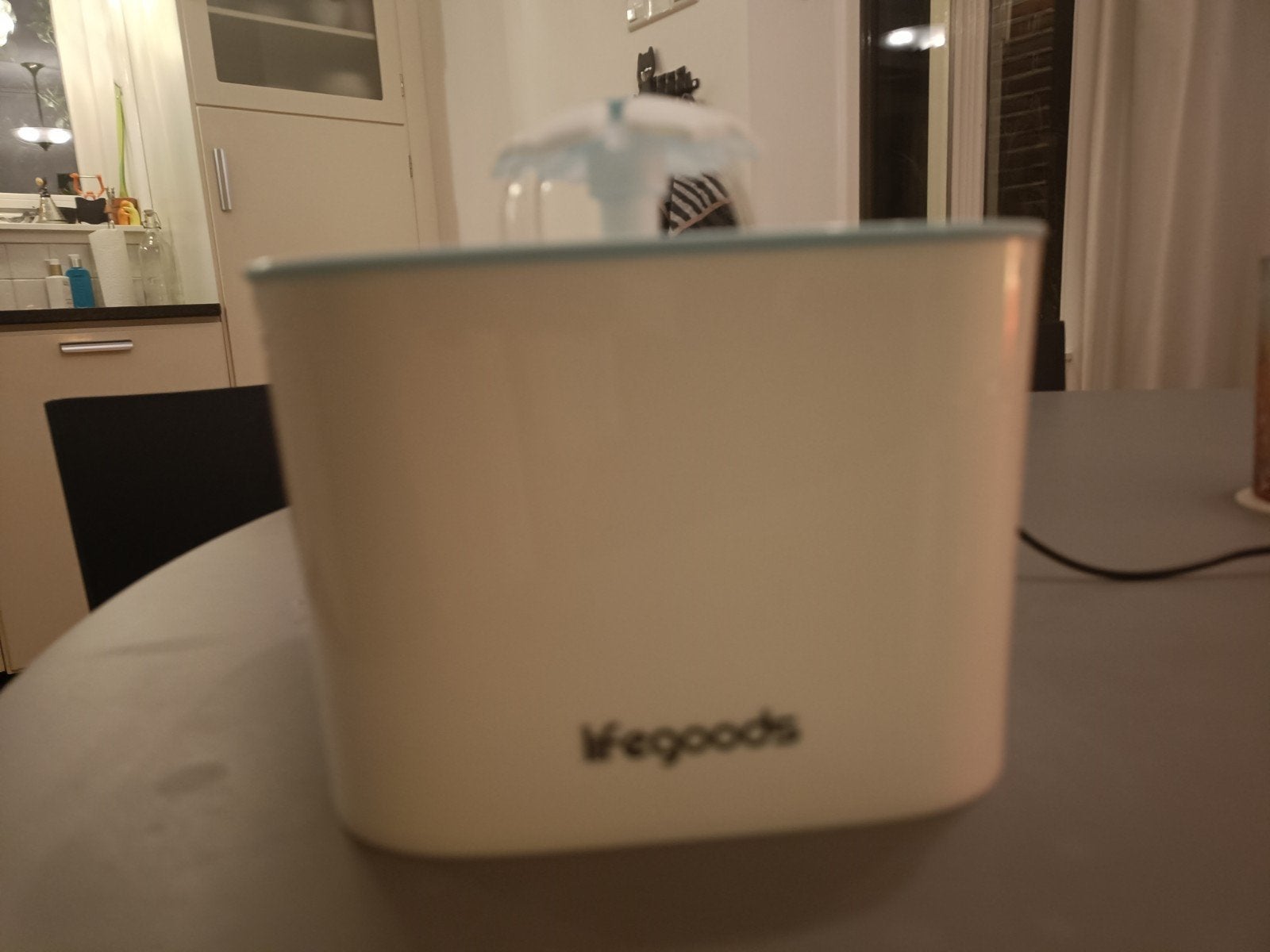 drinkfontein voor katten en honden, Ophalen, Zo goed als nieuw