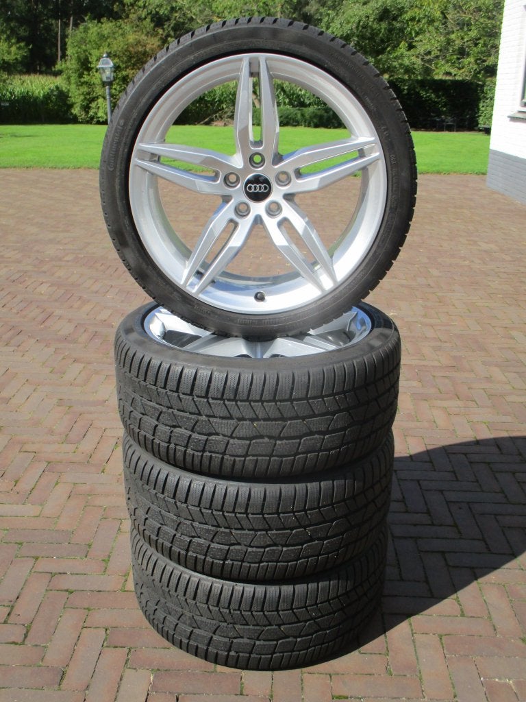 Originele Audi A5 19 inch winterbanden velgen model 8W IZGST, Auto-onderdelen, 19 inch, Audi, Gebruikt, 255 mm
