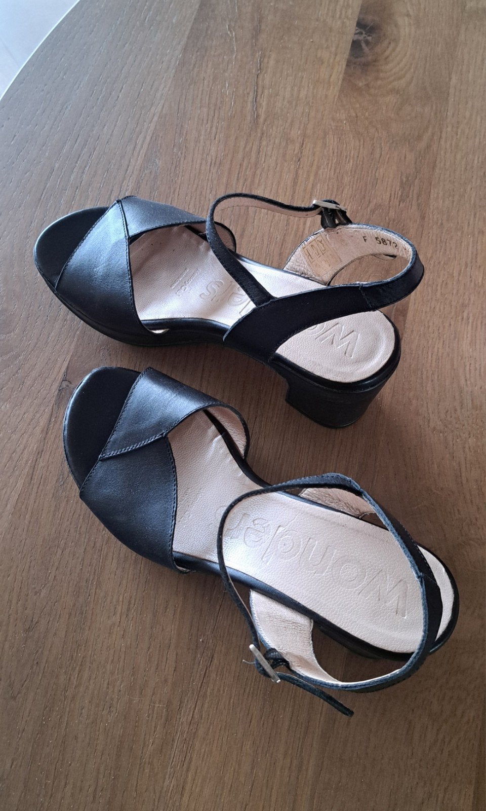 "Wonders" sandalen met plateau en hak, mt 37, zwart, leer, Wonders, Zwart, Zo goed als nieuw, Sandalen of Muiltjes