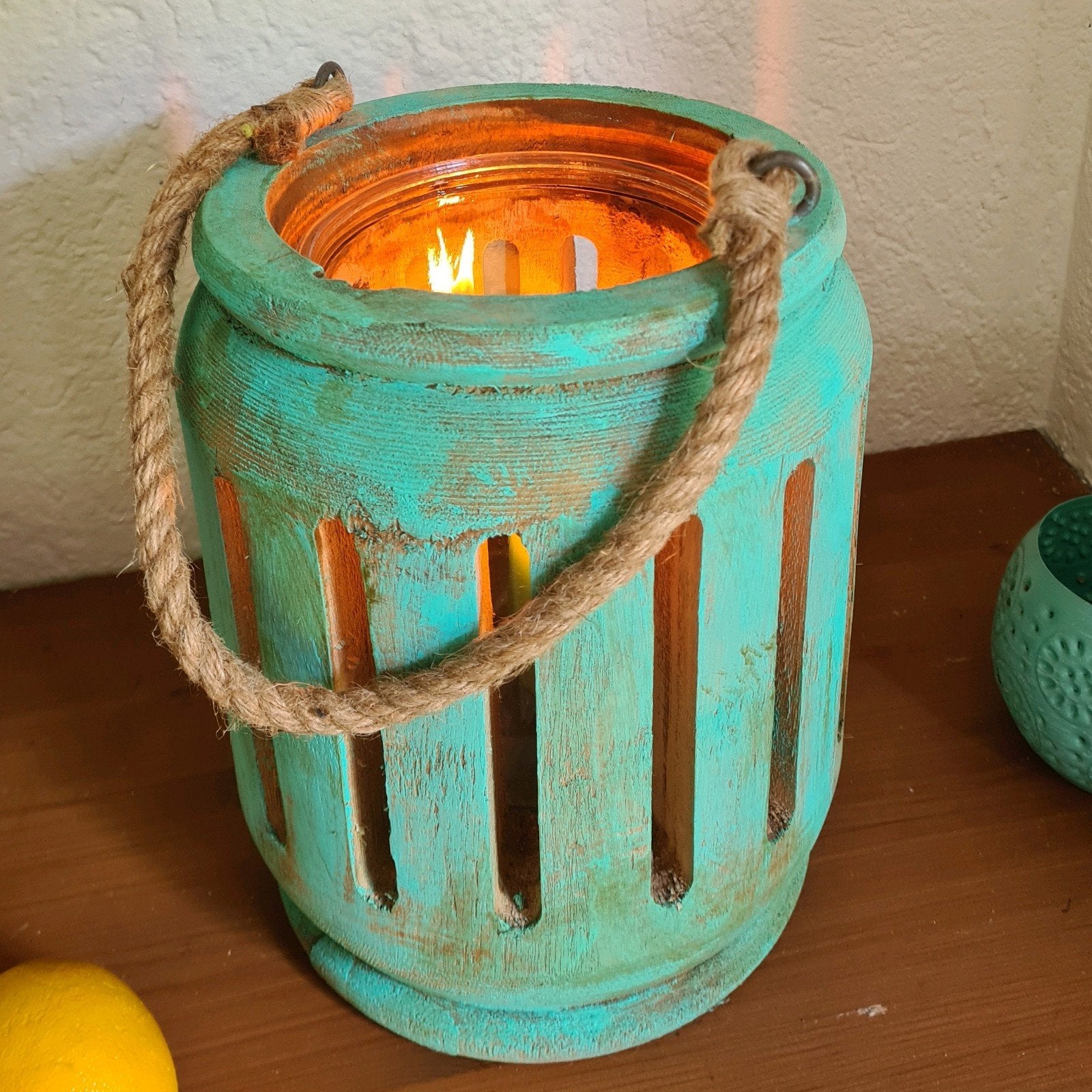 Houten lantaarn windlicht ibiza beach turquoise 28 cm, Windlicht, Ophalen of Verzenden, Zo goed als nieuw, Groen