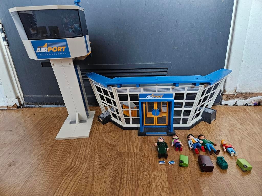 Playmobil Vliegveld met verkeerstoren en douane controle, Ophalen of Verzenden, Gebruikt, Complete set