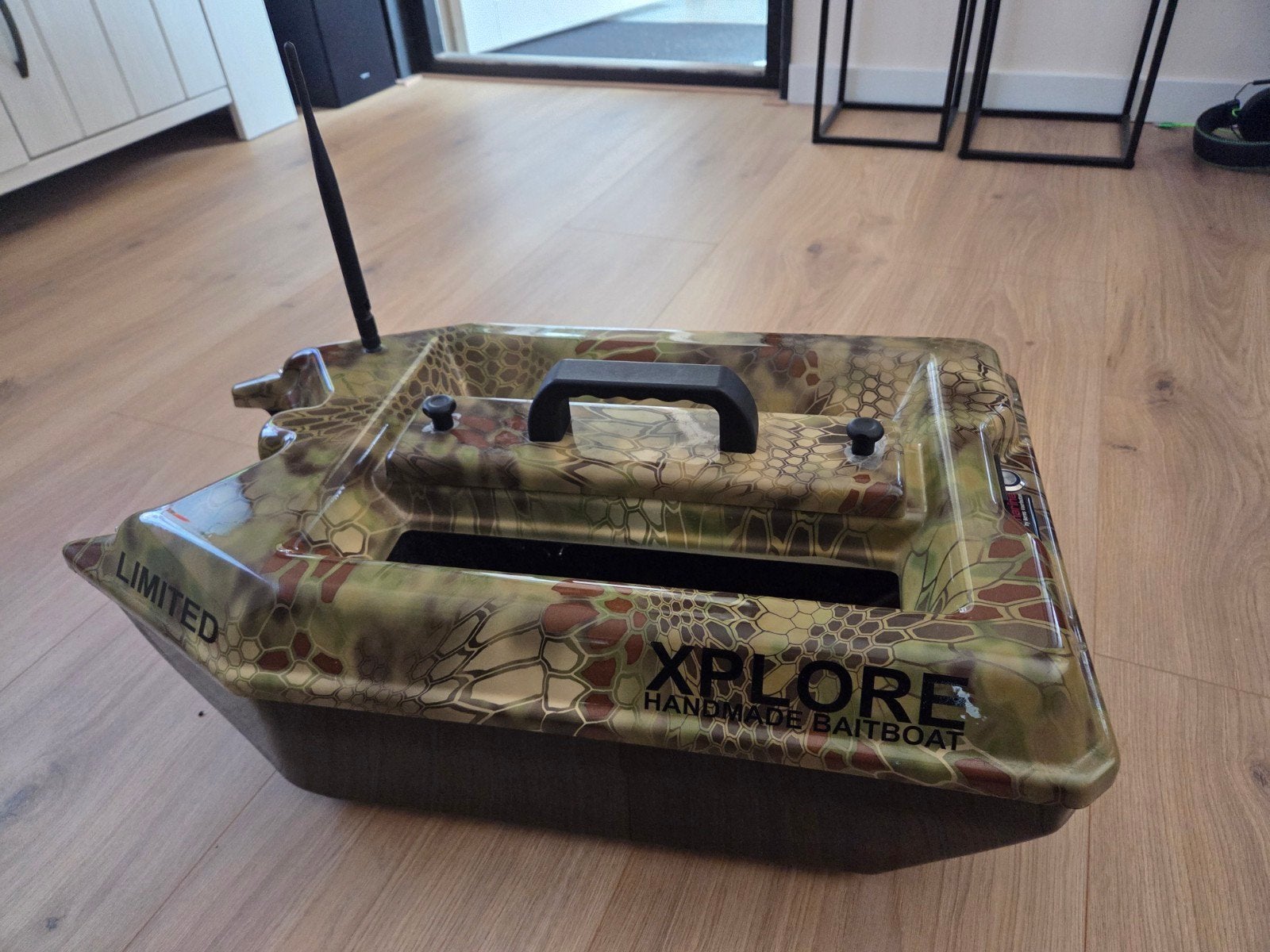 XPLORE Handmade Baitboat - Voerboot met Raymarine Wiifish, Ophalen of Verzenden, Zo goed als nieuw