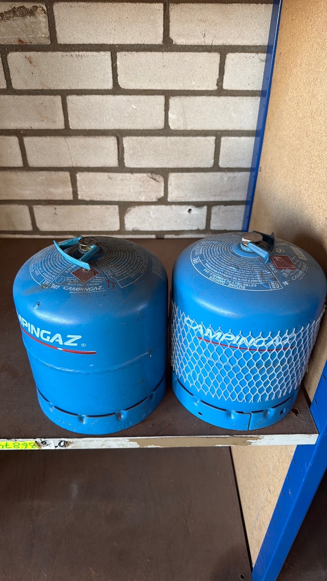 gasflessen 2x campingaz, Caravans en Kamperen, Kampeeraccessoires, Ophalen, Zo goed als nieuw