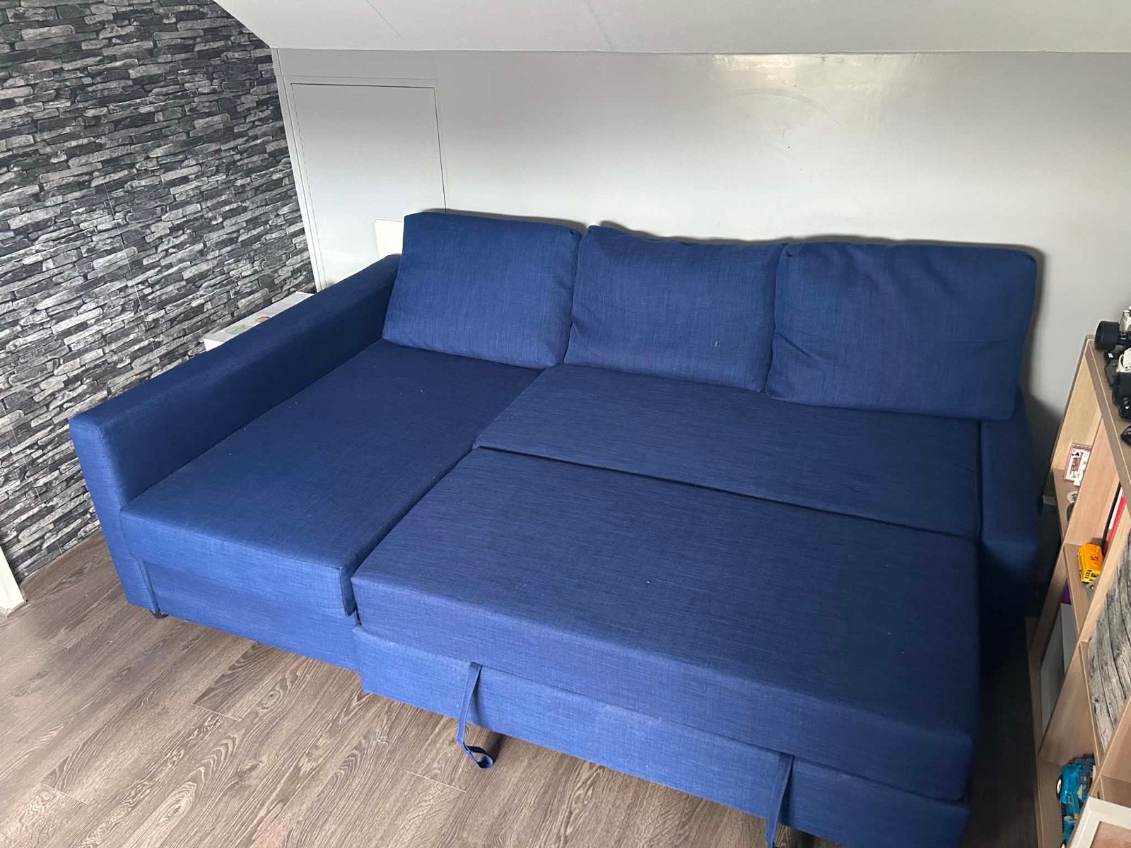 IKEA FRIHETEN slaapbank met opbergruimte, donkerblauw, Ophalen, Gebruikt, Blauw, Tweepersoons