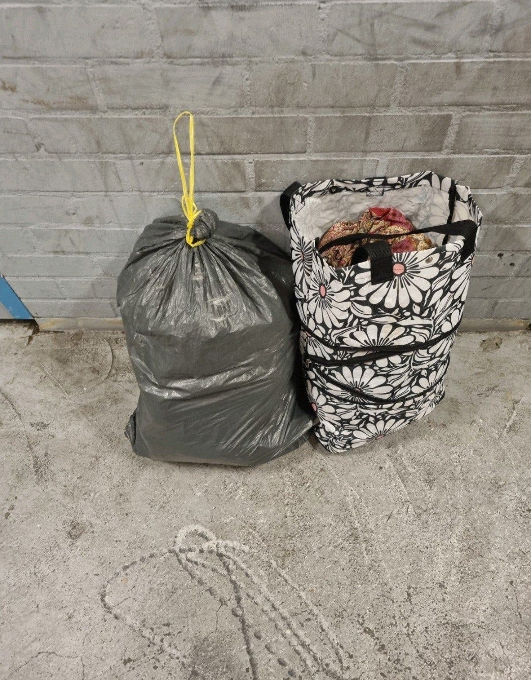 2x zakken dames kleding maat XS en S, Ophalen of Verzenden