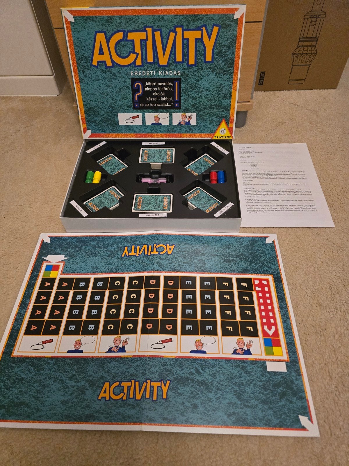 Vintage Activity Board Game (1990) – First Hungarian Edition, Ophalen of Verzenden