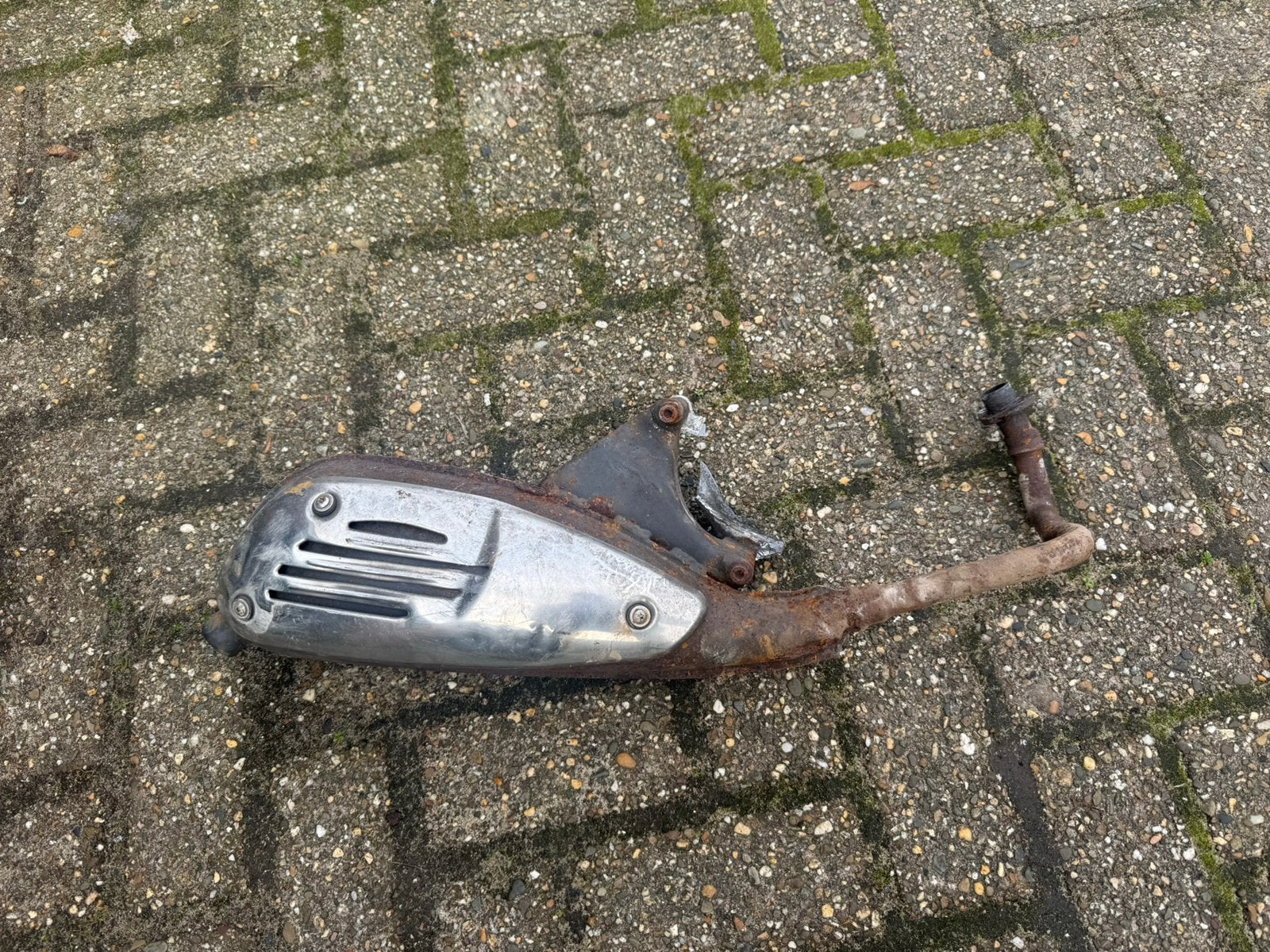 Vespa 4T 2v uitlaat origineel moet dicht gelast worden, Ophalen of Verzenden