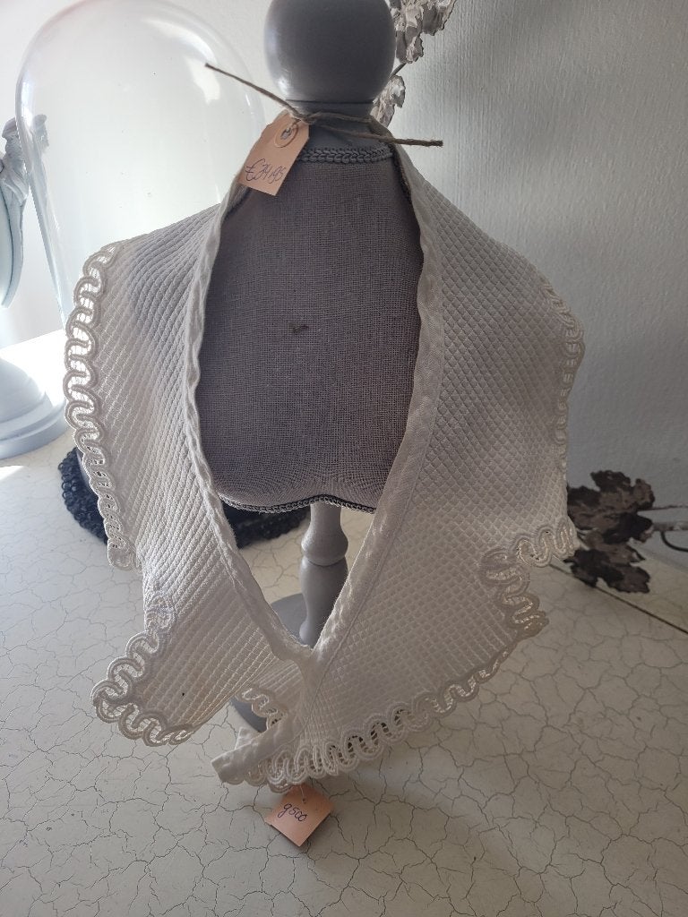 Oude kraag in de opruiming voor 5 euro, Antiek en Kunst, Curiosa en Brocante, Ophalen of Verzenden