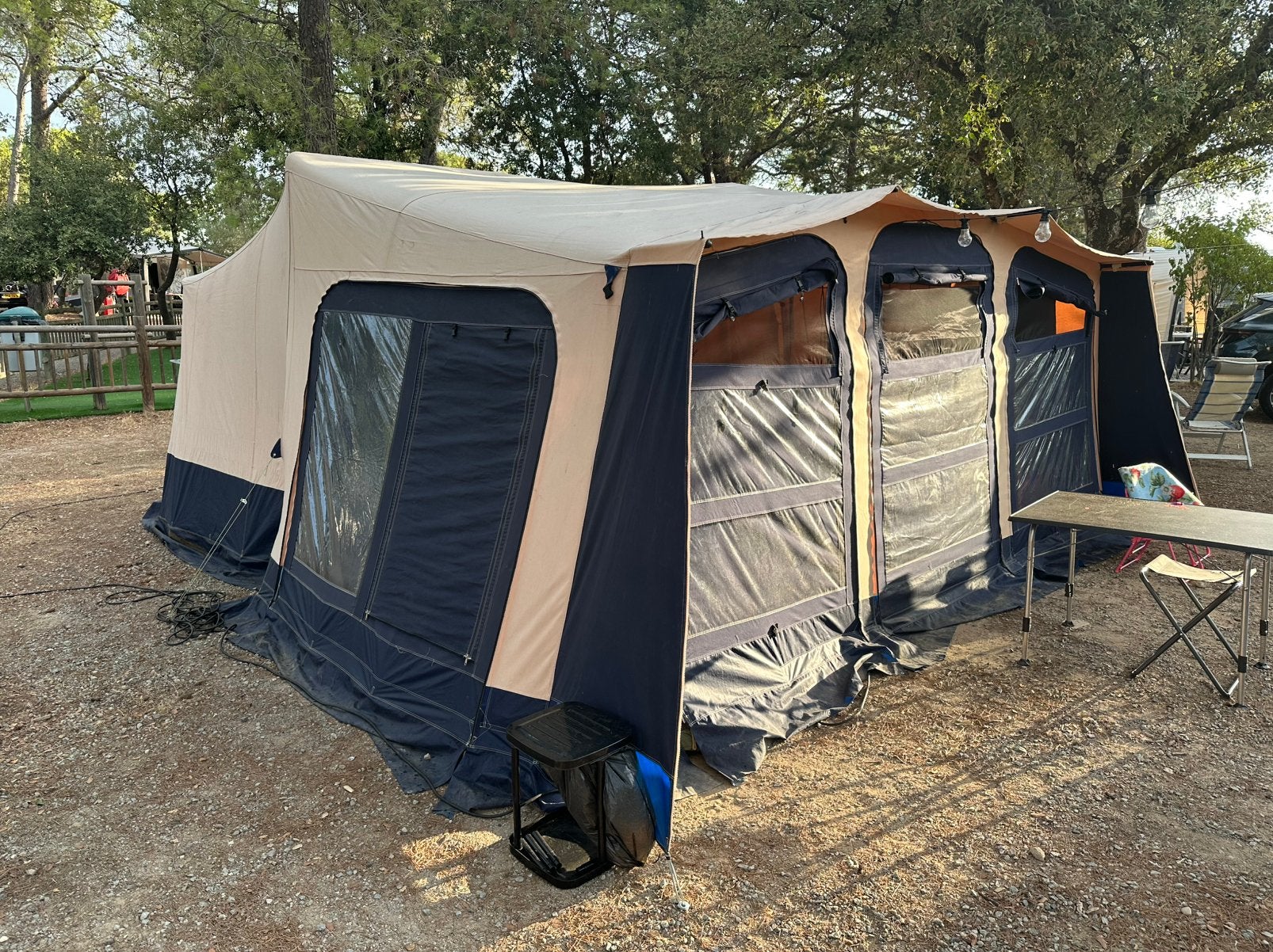Trigano olympe vouwwagen - Ruime en comfortabele gezinswagen, Ophalen, Tot en met 6