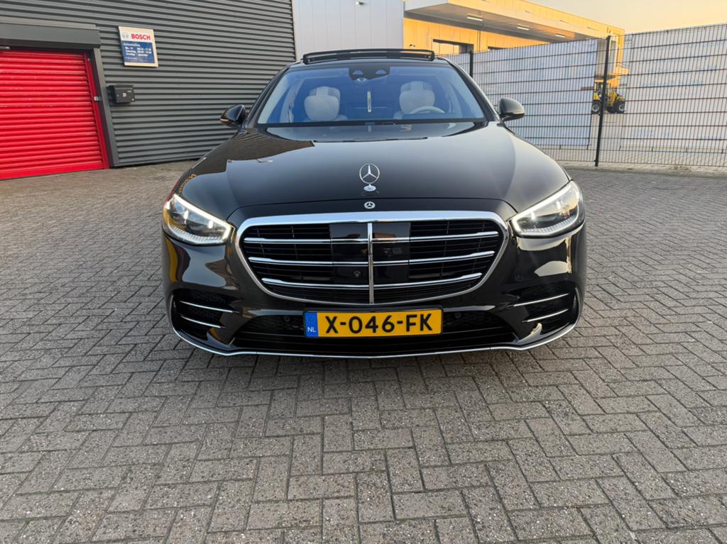 Mercedes-Benz S-Klasse 580 e 510pk 9G-TRONIC LWB 2022 Zwart, Auto's, Automaat, Achterwielaandrijving, 367 pk, Zwart
