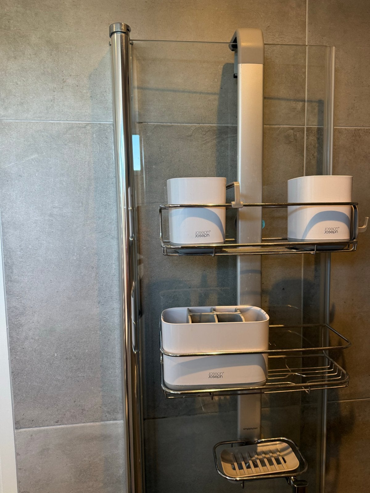 Joseph Joseph Douche-organizer met zuignappen, Ophalen, Zo goed als nieuw, Douche-accessoire, Wit