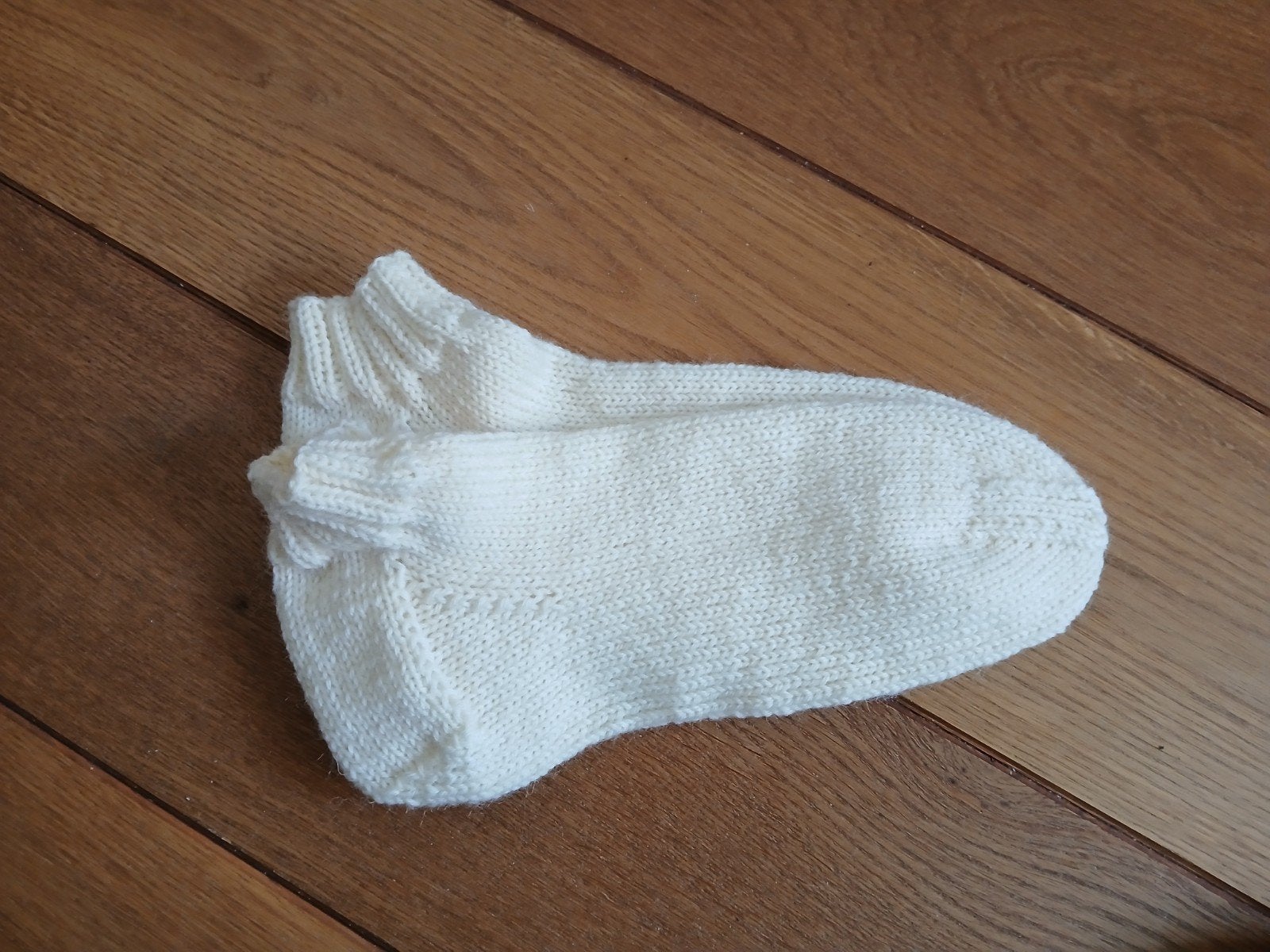 Handgebreide korte sokken van sokkenwol. 75% wol. Maat 38/40, Kleding | Dames, Sokken en Kousen, Eigen gebreide sokken, Verzenden