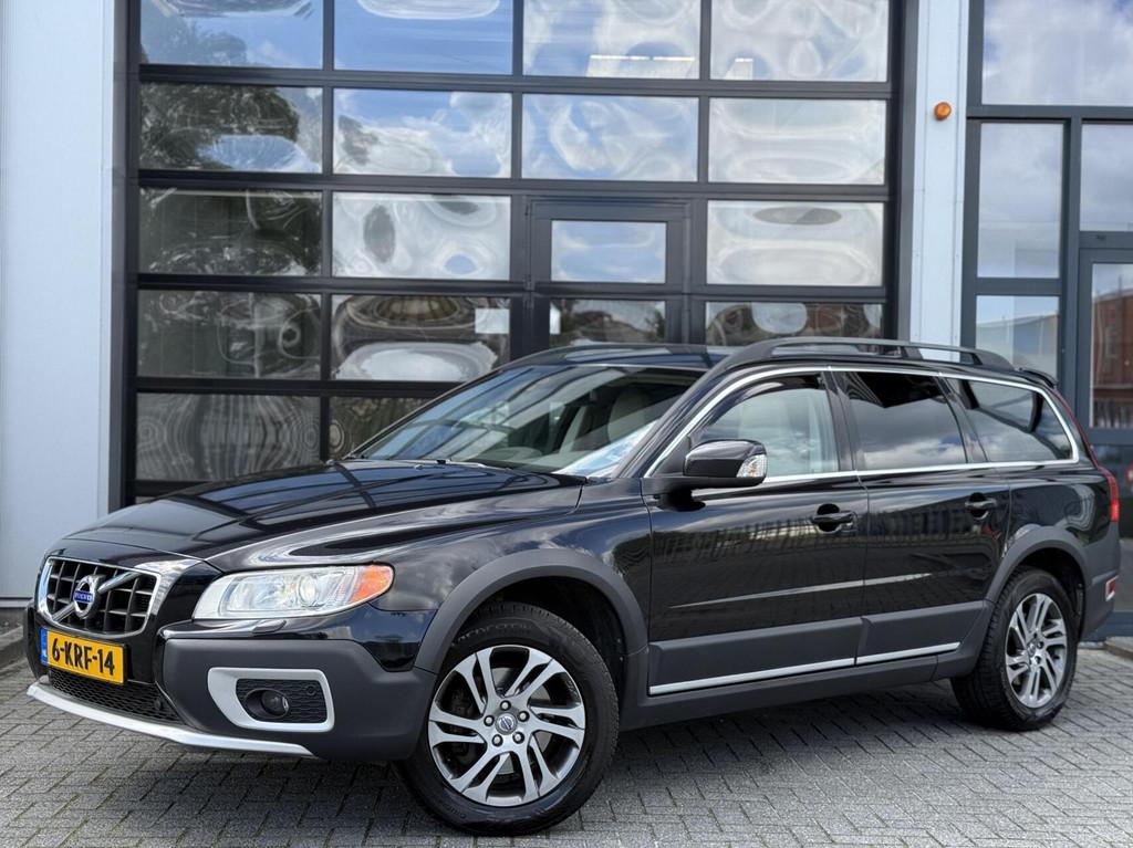 Volvo XC70 2.0 D4 FWD Momentum / Leder / Navi / Cruise / NAP, Euro 5, Gebruikt, Beige, 1984 cc