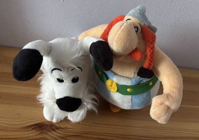Obelix& Idéfix knuffel officiële licentie Les Éd Albert René, Verzamelen, Ophalen of Verzenden, Asterix en Obelix, Nieuw, Beeldje of Figuurtje