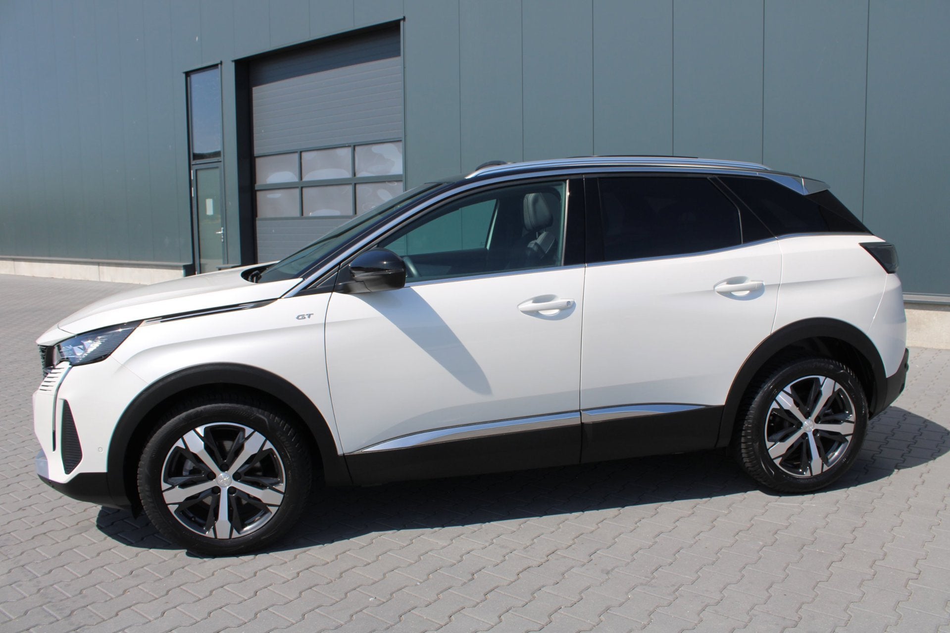Foto 2 van Peugeot 3008 1.2 PureTech GT Line Schuifdak