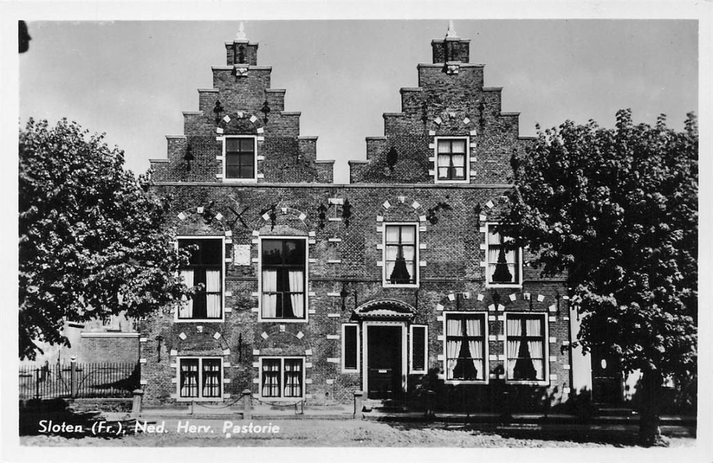 703-435-047 Sloten (Fr.) Ned Herv Pastorie, Verzamelen, Ophalen of Verzenden, Voor 1920, Friesland