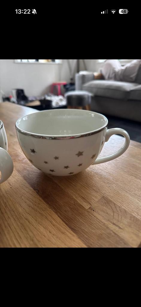 Kopjes H&M Home, Huis en Inrichting, Keuken | Servies, Ophalen of Verzenden, Zo goed als nieuw, Overige stijlen, Kop(pen) en/of Schotel(s)