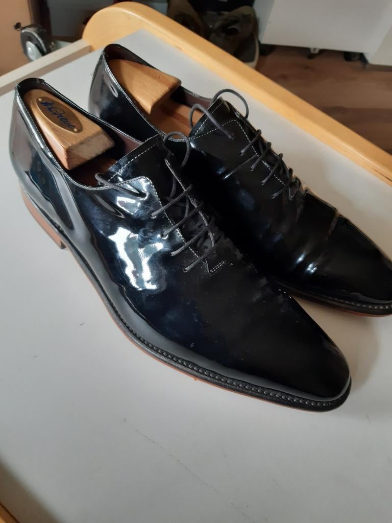 Van bommel  8 1/2 G  (42 1/2), Ophalen of Verzenden, Zo goed als nieuw