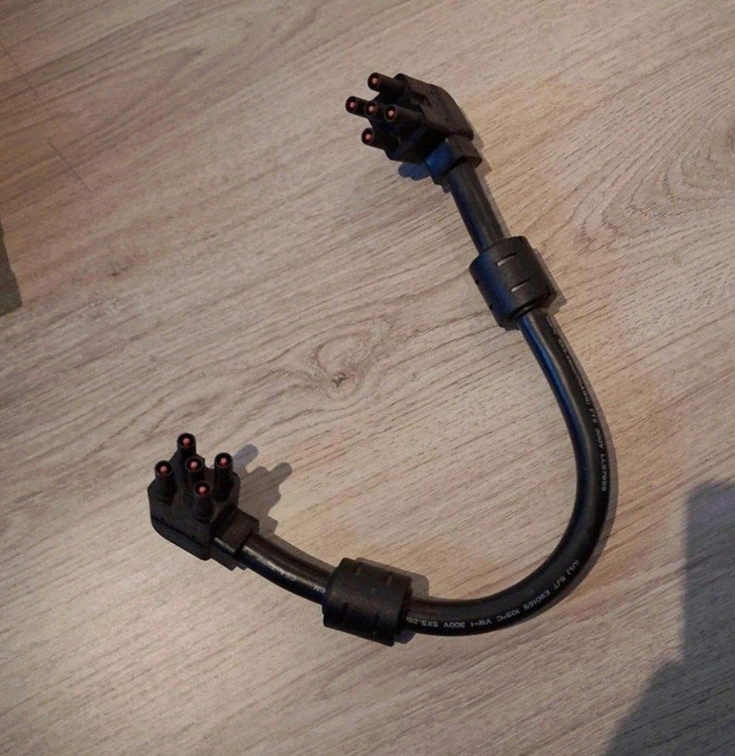 Te koop: Eaton MGE Voedingskabel tussen UPS en EBM 72v, Ophalen of Verzenden, Gebruikt
