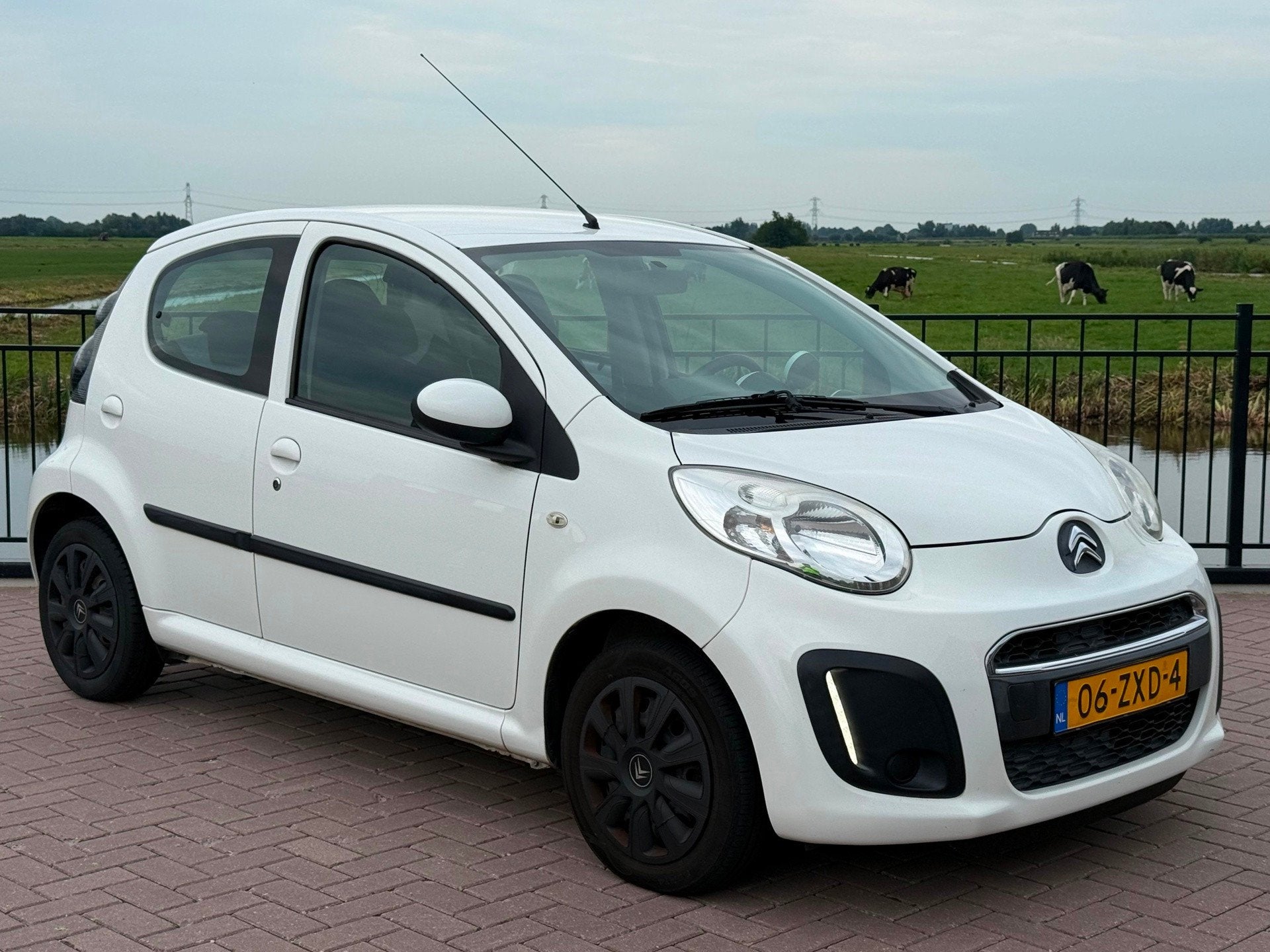 Citroen C1 1.0 Collection 2013 (CARPLAY), Auto's, Voorwielaandrijving, Euro 5, Gebruikt, 4 stoelen