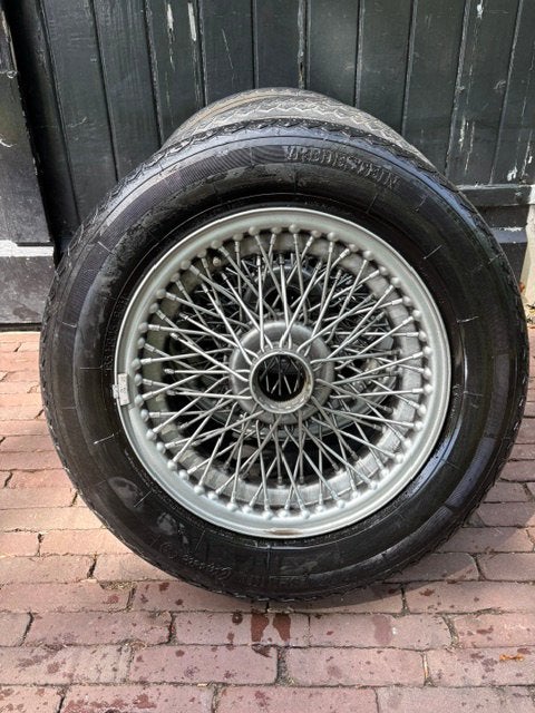 4 spaakvlgen met vredestein classic bnden, Ophalen