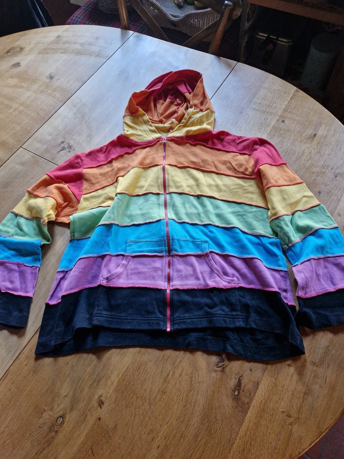 KLEURRIJK REGENBOOG VEST MAAT 46/48 RAINBOW, Kleding | Dames, Truien en Vesten, Ophalen of Verzenden, Zo goed als nieuw, Maat 46/48 (XL) of groter