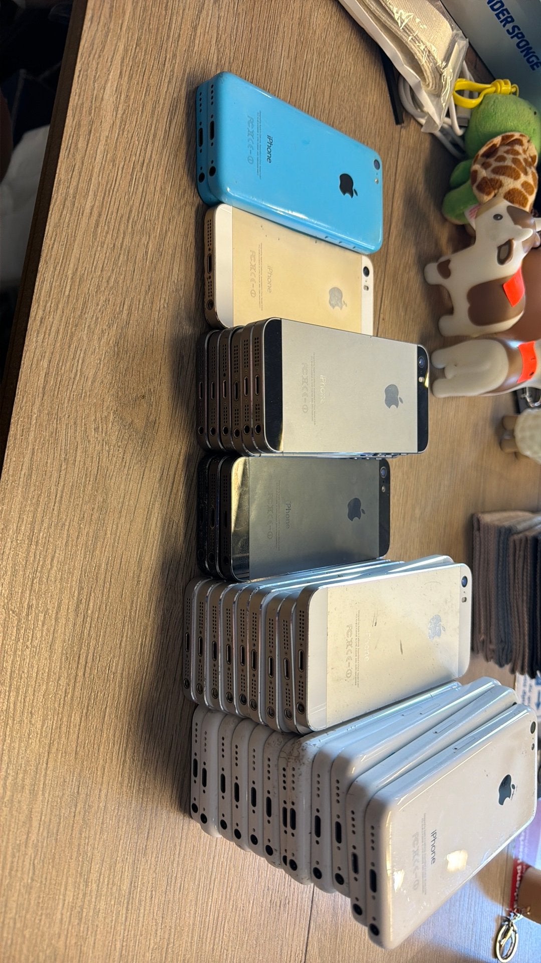 Partij van 33 iphones 5/5c/5s, Telecommunicatie, Mobiele telefoons | Apple iPhone, Ophalen, Zo goed als nieuw, 32 GB, IPhone 5S