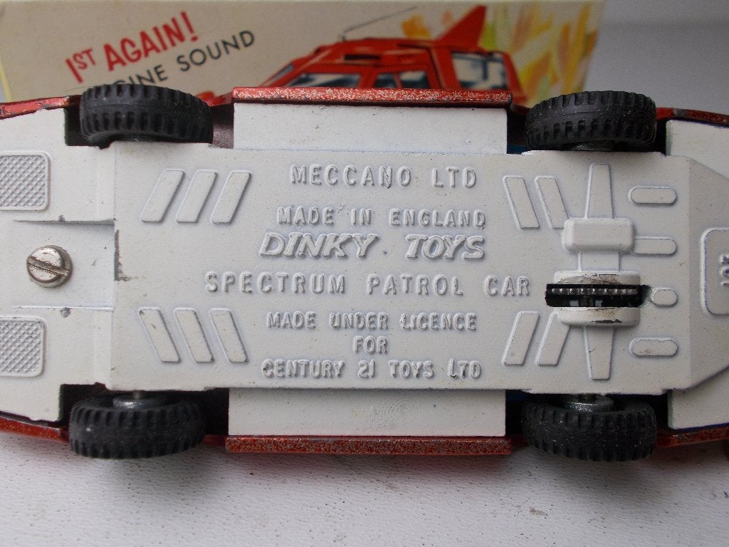 1968 Dinky Toys 103 SPECTRUM PATROL CAR + ORIGINEEL DOOSJE!, Ophalen of Verzenden, Zo goed als nieuw, Auto, Dinky Toys