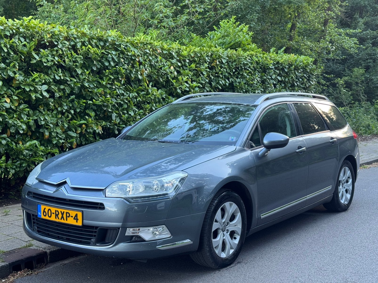 Citroën C5 1.6 THP Tourer 2011 Grijs, Auto's, Citroën, Voorwielaandrijving, 15 km/l, Origineel Nederlands, Handgeschakeld