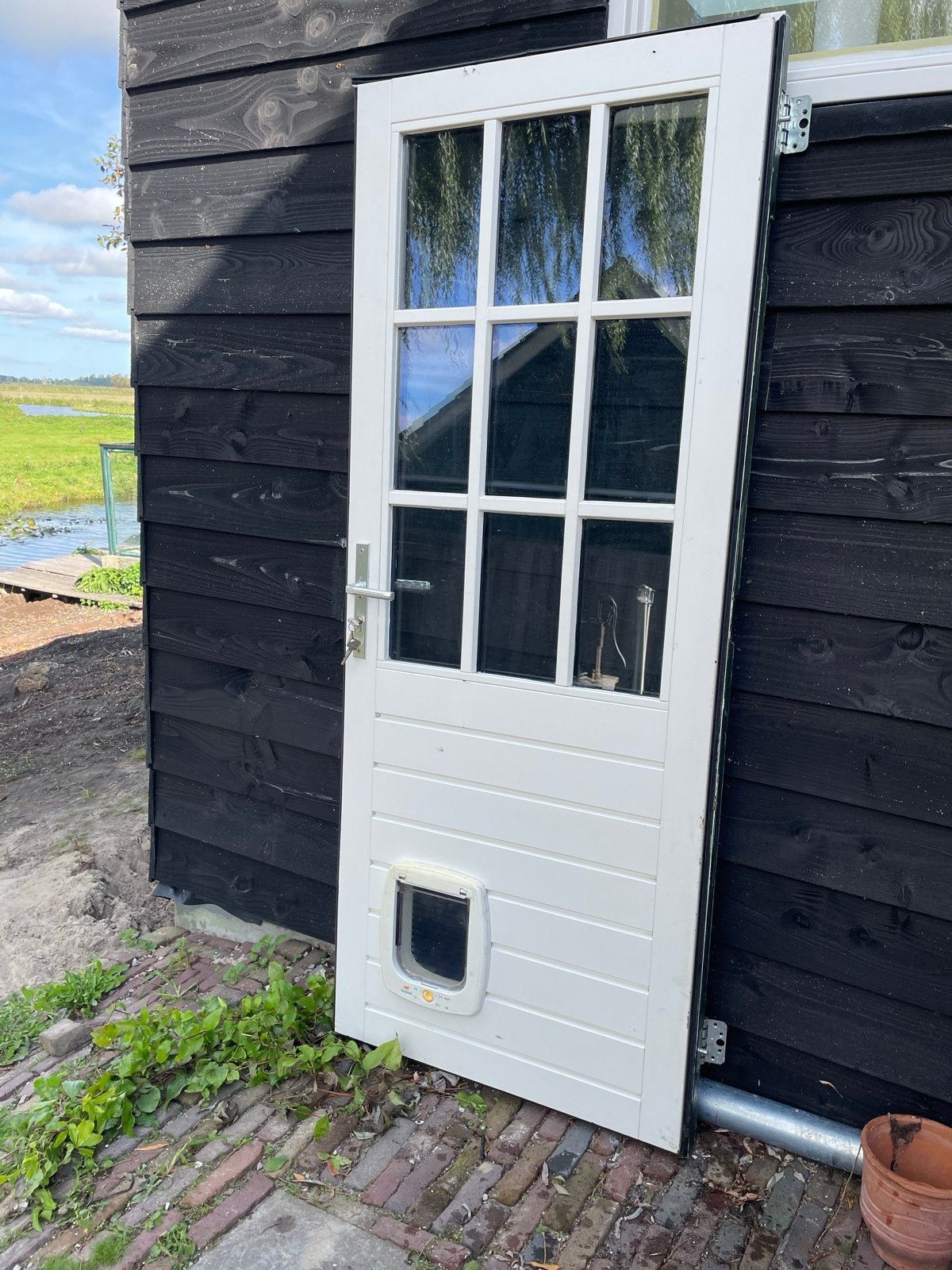 Hardhouten achterdeur met HR++ glas en kattenluik, Gebruikt, 80 tot 100 cm, Ophalen of Verzenden, Buitendeur