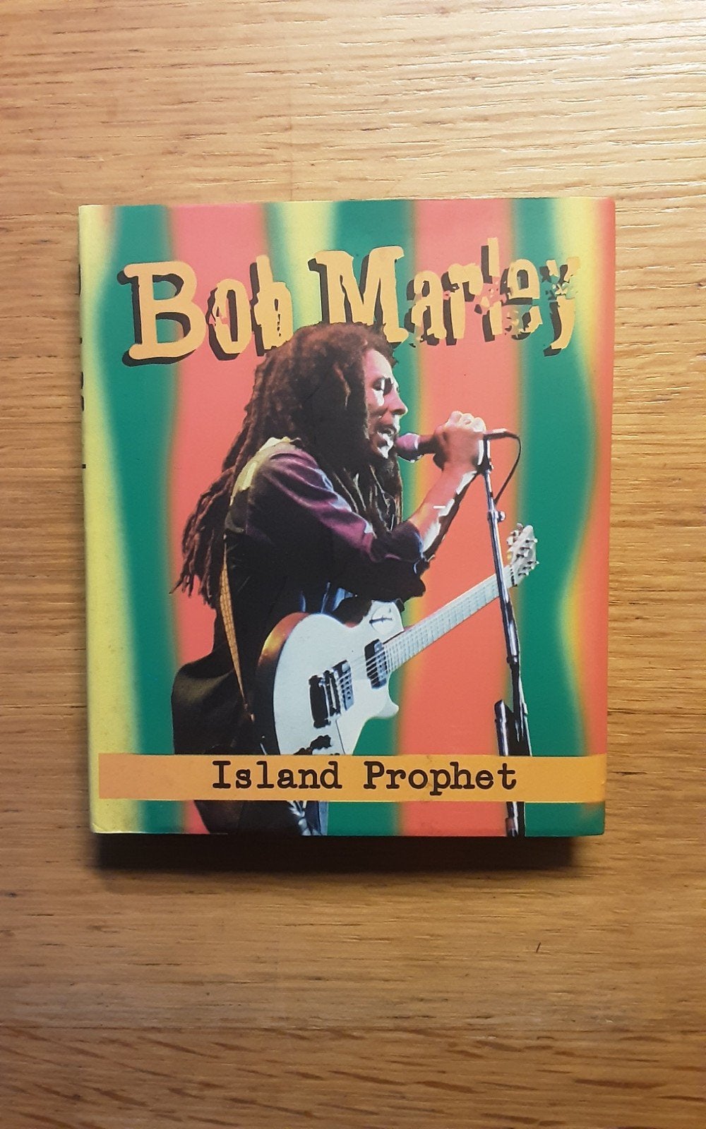 BOEKje Bob Marley - Island prophet, Boeken, Ophalen of Verzenden, Zo goed als nieuw, Artiest