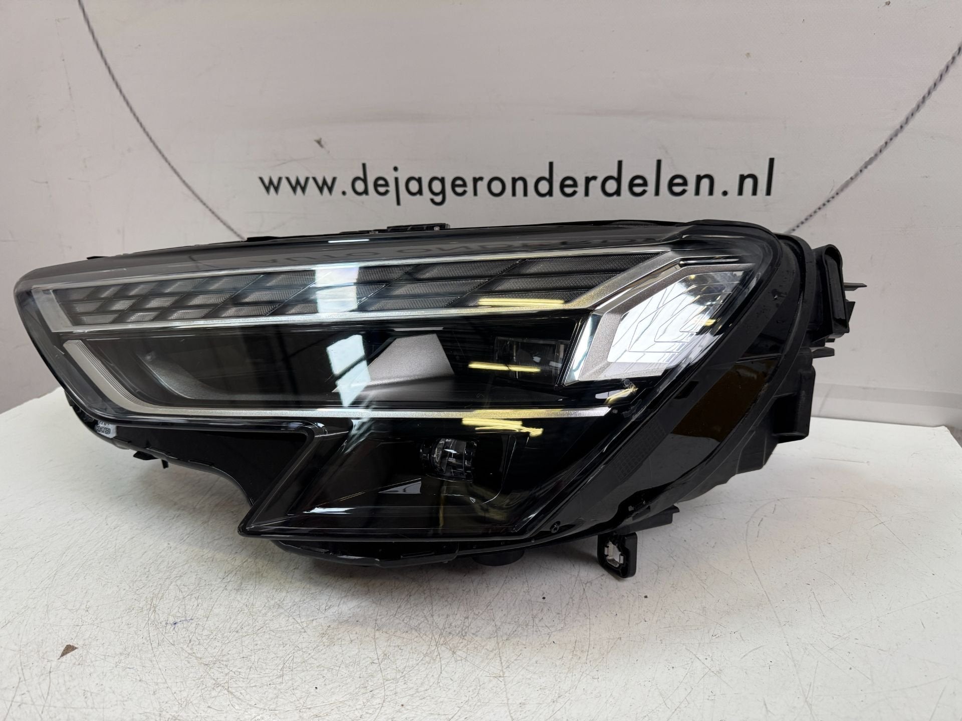 AUDI A3 8Y FACELIFT VOL LED KOPLAMP LINKS 8Y0941033D, Auto-onderdelen, Gebruikt, AUDI AG, Auto-Union-Strasse 1
85045  Ingolstadt, DE