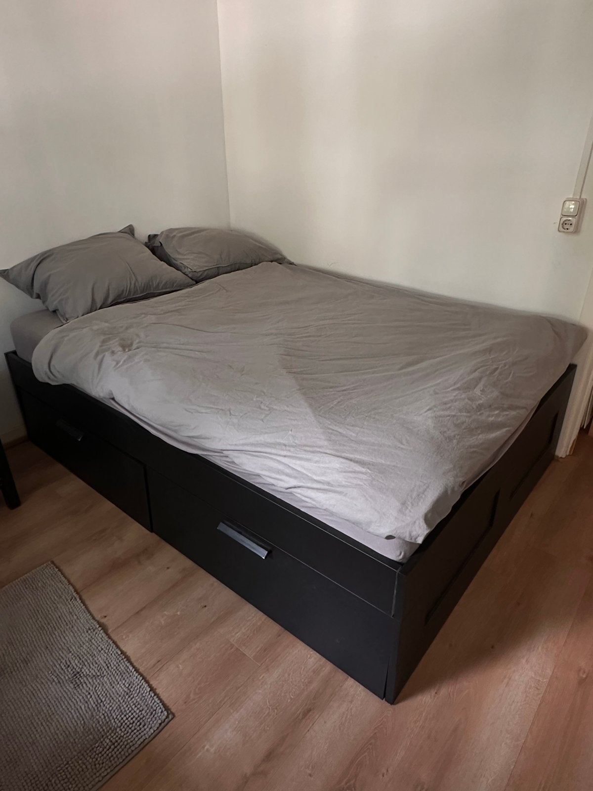 IKEA bed frame zwart hout met lattenbodem + matras (opt.), Ophalen, Gebruikt, Zwart, Tweepersoons