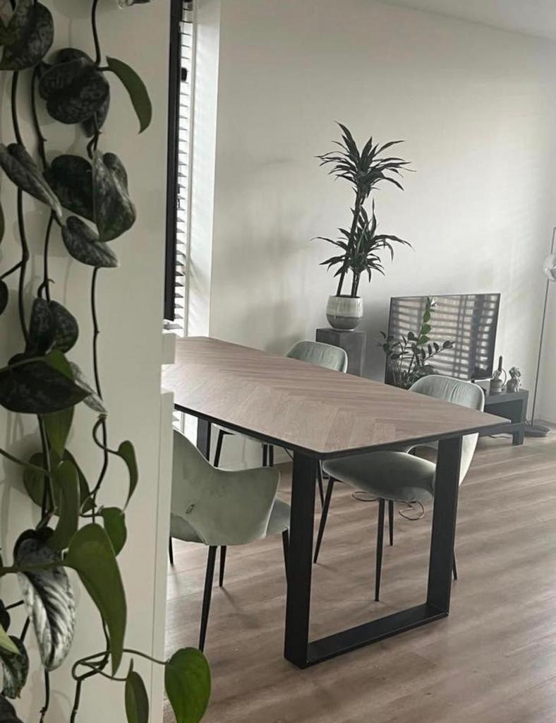 Eiken eettafel Corné Wonen visgraat bootmodel, Ophalen, Gebruikt, 100 tot 150 cm, Eikenhout